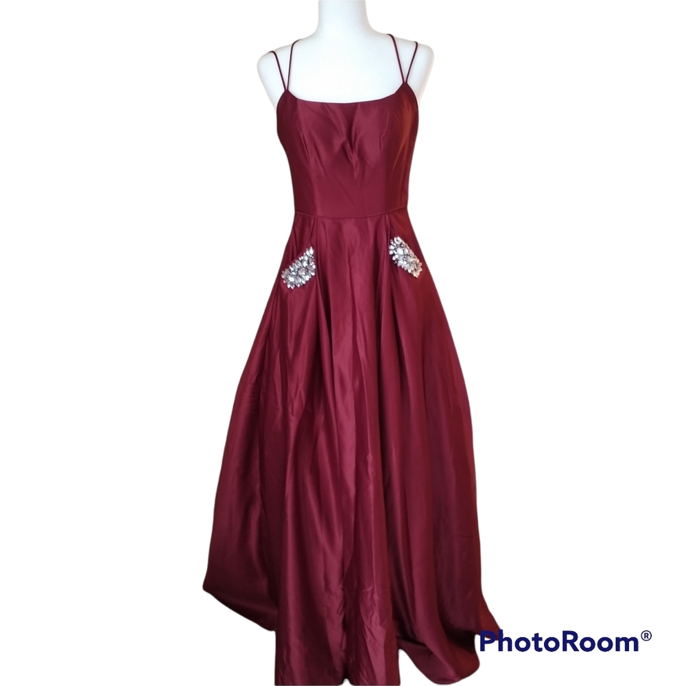 NEW Blondie Nites Burgundy Formal Long Dress Gown Sz 1 Jr.